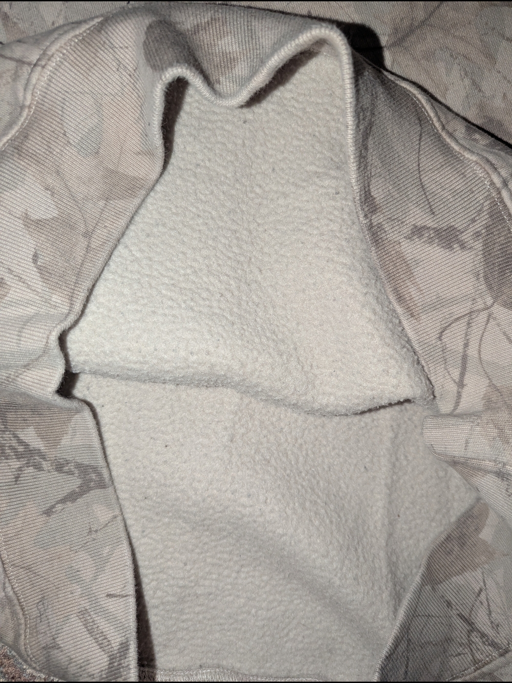 Abercrombie & Fitch Beige Camouflage Leaf-Print Crewneck Oversized Sweater - Picture 3 of 3